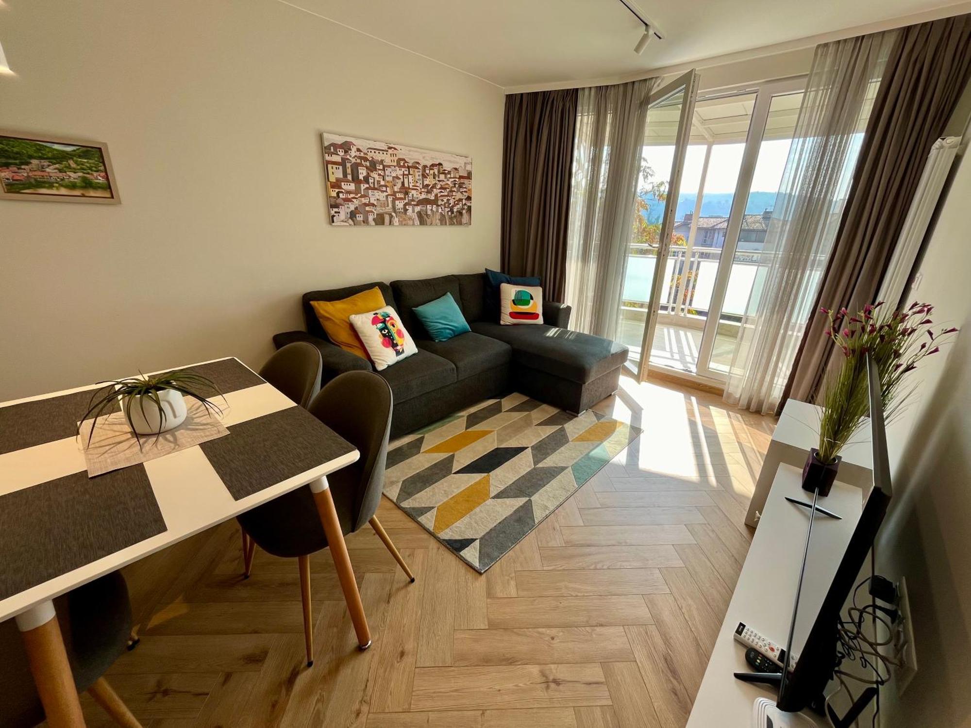 Parkcentral Luxury In City Center 7 大特尔诺沃 外观 照片
