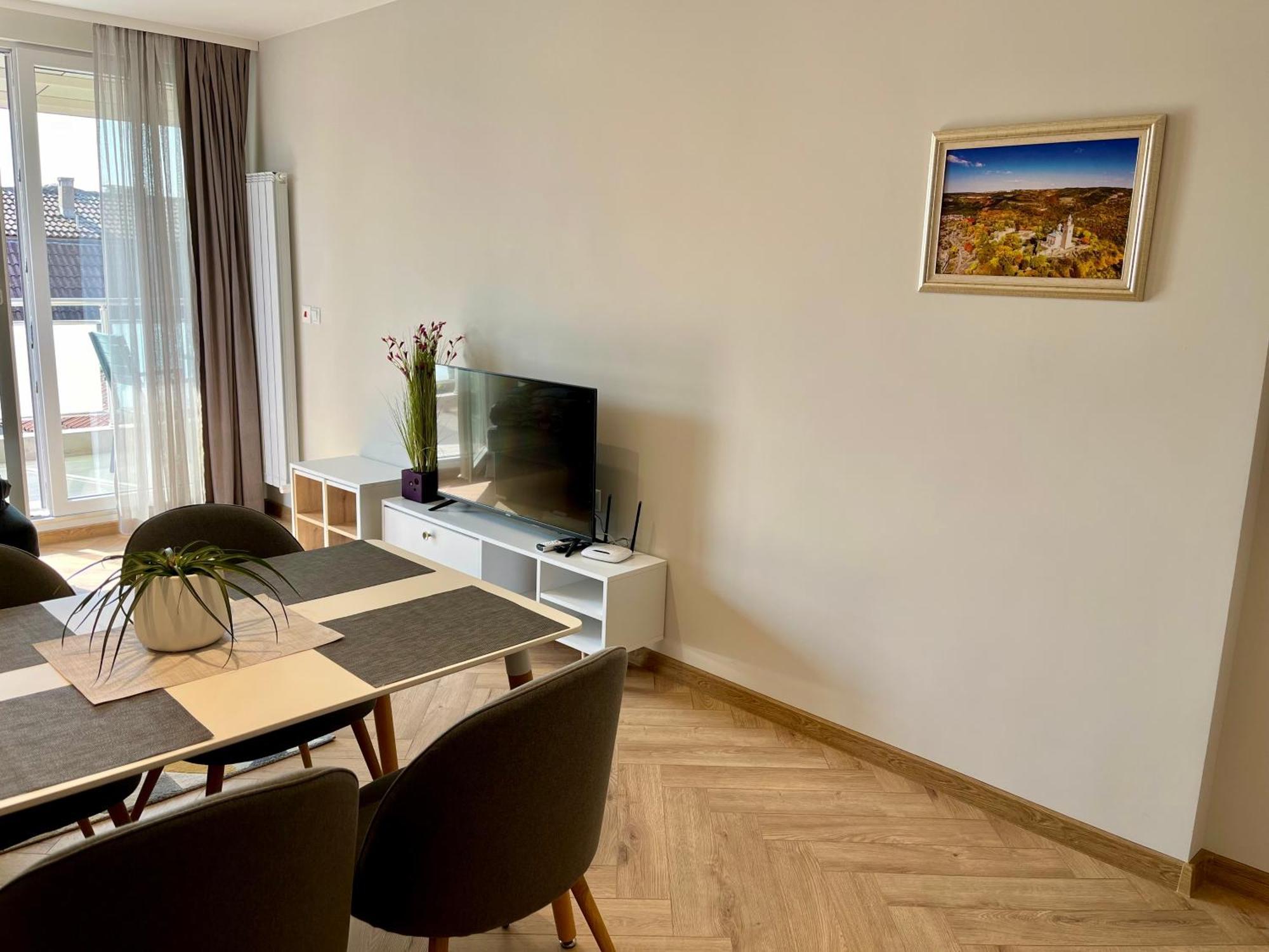 Parkcentral Luxury In City Center 7 大特尔诺沃 外观 照片